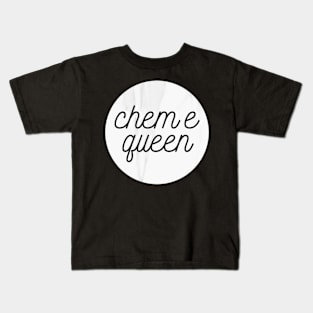 chem e queen white marble Kids T-Shirt